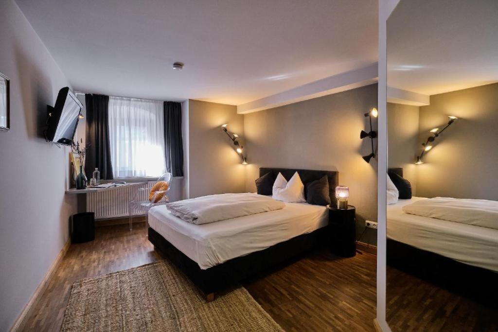 Hotel Roter Hahn Regensburg Exterior photo